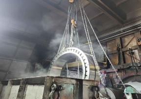 전로 반부하 Support Bearing 교환 작업 사진1