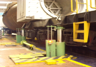 분해용 유압 설비 사진